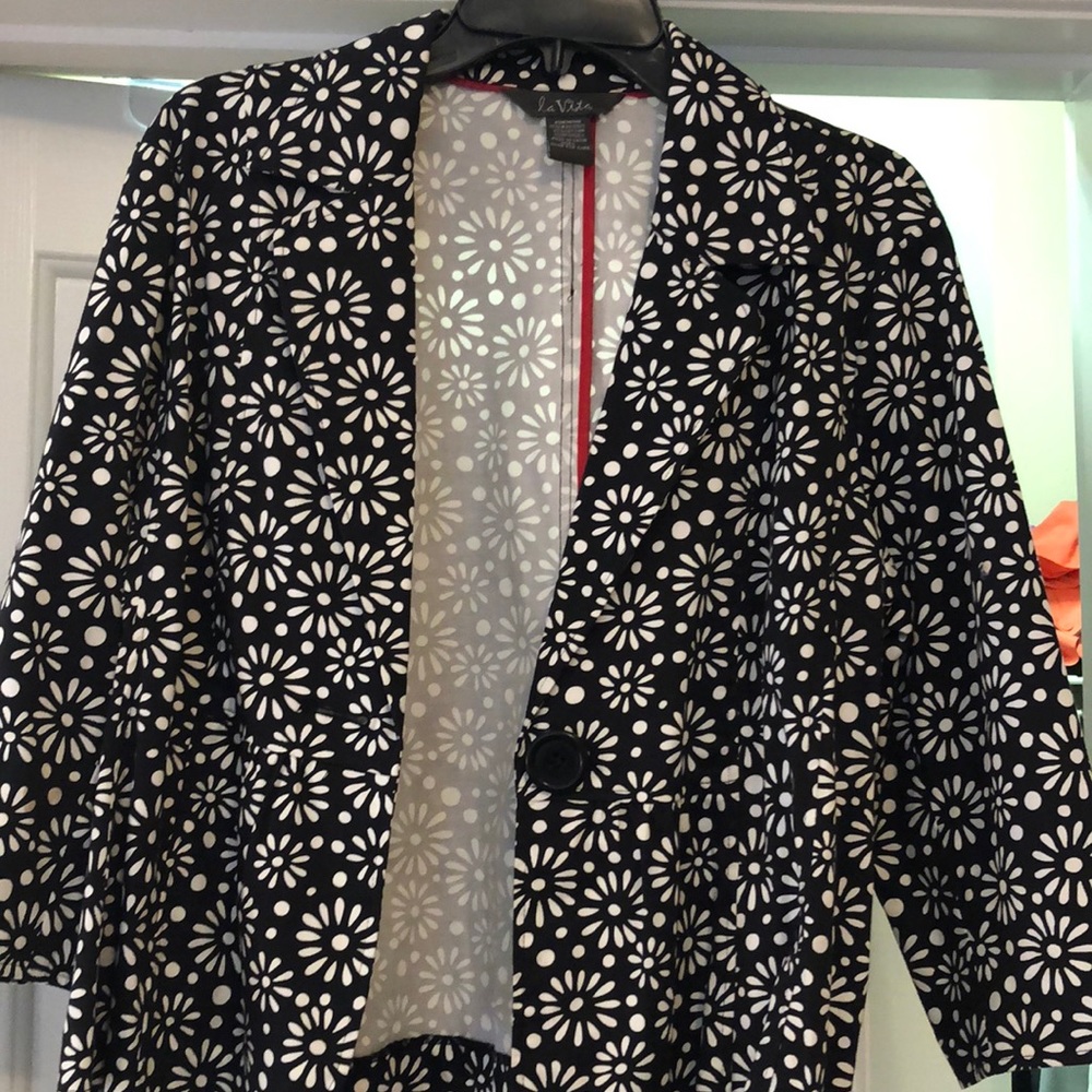Black and white one button blazer